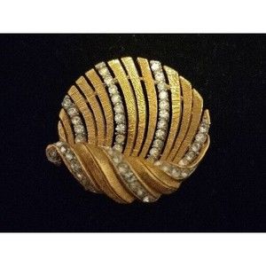 Vintage LISNER 3D Shell Swirl Goldtone Rhinestone Brooch/Pin ~ Signed